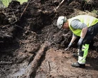Arqueólogos acham objetos neolíticos de 5 mil anos em pântano da Suécia