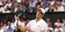 Il tennista italiano Jannik Sinner è stato eliminato dal torneo di Wimbledon ai quarti di finale perdendo contro il russo Daniil Medvedev