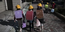 Lo zainetto che usano tutti i bambini in GiapponeIl “randoseru”, robusto e squadrato, è un'istituzione nelle scuole elementari e nelle famiglie, e a volte viene regalato con una cerimonia