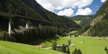 Dal 1° gennaio sul ponte Lueg, il viadotto autostradale dell’Austria dopo il passo del Brennero, si può viaggiare su una sola corsia per senso di marcia