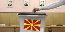 Si parla tantissimo di Unione Europea alle elezioni in Macedonia del NordNegli ultimi vent'anni il paese balcanico ha cercato di andare d'accordo con Grecia e Bulgaria per riuscire a entrare nell'Unione: oggi potrebbe eleggere un presidente e un governo meno interessati a farlo