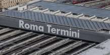 Alla stazione Termini di Roma non stanno partendo i treni e i tabelloni elettronici sono spentiLa circolazione è sospesa per un guasto alla linea non meglio specificato, e lo stesso vale per la stazione Tiburtina