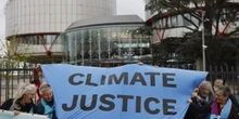 Il parlamento svizzero ha respinto la sentenza della Corte europea dei diritti dell’uomo che condanna la Svizzera per non aver contrastato abbastanza il cambiamento climatico