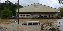 La città di Asheville, in North Carolina, è isolata per i danni causati dalla tempesta Helene