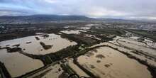 Un anno dopo l’alluvione la Toscana aspetta ancora molti soldi dal governoLa Regione chiede un miliardo di euro per interventi di prevenzione, mentre molte persone non hanno ancora ricevuto i risarcimenti statali