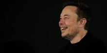 Anche Elon Musk ha presentato al pubblico un suo chatbot, chiamato “Grok”