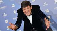 Gianni Morandi in quaranta fotoL'“eterno ragazzo” oggi fa ottant'anni: e sono più di sessanta che canta, recita, presenta e tutto il resto