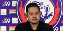 Arema FC Berburu Stoper Lokal Sampai Detik Terakhir Sebelum Liga 1 Bergulir