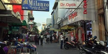 DKI Perpanjang PPKM Mikro, Kawasan Pasar Baru Tutup Jam 8 Malam