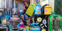 Geliat Lukis Perabot Rumah, Sulap Perabot Antik Jadi Cantik