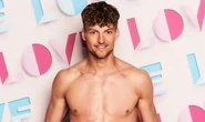 Love Island 2021: Who is Hugo Hammond? Star opens up about being first disabled contestant