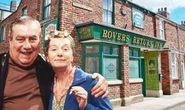 Coronation Street's classic episodes hit with 'woke' warnings by TV bosses