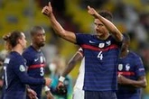 Man Utd given four reasons to complete Raphael Varane transfer this summer