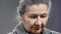 Stèle de Simone Veil vandalisée : "La France ne reculera pas" devant l'antisémitisme, prévient Emmanuel Macron