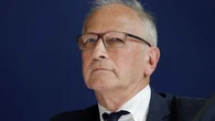 Pour Alain Fischer, pas question d'élargir la vaccination malgré les nombreux créneaux disponibles