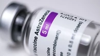 VIDÉO - Que faire des millions de doses du vaccin AstraZeneca non utilisées ?