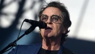 "Sur les chansons d'amour, on ne peut pas écrire à moitié. Il faut dire exactement ce qu'on ressent", Francis Cabrel se confie sur son tube "Je t'aimais, je t'aime et je t'aimerai"