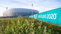 Euro 2021 : un activiste de Greenpeace manque de s'écraser en tribune avant France-Allemagne