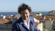 "N'avoue jamais" : dans son nouveau film Ivan Calbérac évoque "une blessure d'orgueil" qui est aussi "une blessure de cœur "