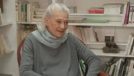 "Messieurs, encore un effort…" : Elisabeth Badinter demande aux hommes de "partager les charges familiales avec leur compagne"