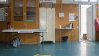 Abstention : vote par internet, par correspondance... Que valent les pistes avancées pour moderniser les élections en France ?