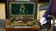 La France veut conserver deux pistolets de Napoléon Ier considérés comme "un trésor national"