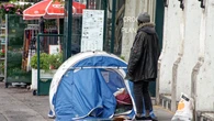 "Aujourd’hui, un jeune majeur sur trois sortant de la protection de l’enfance est sans abri", alerte une association