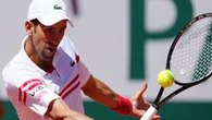 Roland-Garros 2021 : Djokovic remercie un jeune fan, et coach, en lui donnant sa raquette