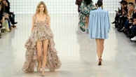 franceinfo junior. Qui a inventé la haute couture ?