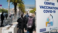 Covid-19 : Olivier Véran annonce la possibilité de décaler sa seconde dose de vaccin "dans le même centre" pendant les vacances d'été