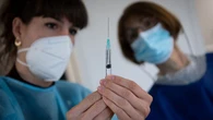 Vaccin contre le Covid-19 : on a passé au crible un tract du collectif Reaction19, engagé contre les mesures sanitaires