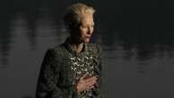 Berlinale 2025 : l'actrice britannique Tilda Swinton recevra un Ours d'or d'honneur pour l'ensemble de sa carrière