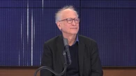 Covid-19 : "Bien sûr" qu'il faut obliger les soignants à se faire vacciner, déclare Alain Fischer, président du Conseil d’orientation de la stratégie vaccinale