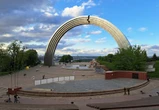 "Il vaut mieux oublier notre histoire commune" : l'Ukraine s'emploie à démonter les monuments soviétiques