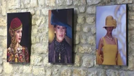 Exposition : dans la Drôme, les iconiques défilés de mode des années 90 photographiés par Thierry Orban