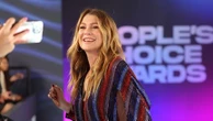 Ellen Pompeo, sacrée star par la série médicale "Grey's Anatomy", a son étoile sur le Hollywood Walk of Fame