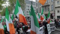 Irlande : des milliers de personnes manifestent contre l'immigration à Dublin