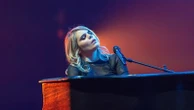 "En train d'écrire un nouvel album", Cœur de Pirate célèbre les 15 ans de son premier avec une série de concerts