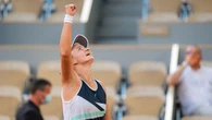 Roland-Garros 2021 : revivez les moments forts de la qualification de Barbora Krejcikova pour la finale dames