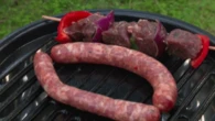 Consommation : la météo maussade fait chuter les ventes de barbecues et saucisses