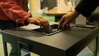 Les Français plébiscitent le vote par Internet mais sont opposés au vote obligatoire, selon notre sondage
