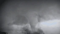 États-Unis : le pays balayé par des dizaines de tornades