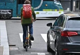 Vélo : un radar capable de prévenir le cycliste d'un danger hors-champ et de faire office de feu arrière intelligent