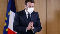 Le Covid-19 a fait plus de 100 000 morts en France : "Nous n'oublierons aucun visage, aucun nom", affirme Emmanuel Macron