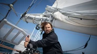 Au fil de l'eau. Un tour du monde à la voile et à l’envers pour un projet scientifique unique