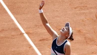 Roland-Garros 2021 : vainqueur en double, Barbora Krejcikova devient la septième joueuse à s'offrir le doublé