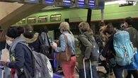 Week-end de la Pentecôte : les Français se ruent dans les trains pour partir en vacances