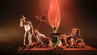 Festival d'Avignon 2024 : "Le Poids des fourmis", pièce tragicomique, pleine d'humour sur l'innovation face au conservatisme