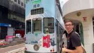 Hong Kong : le Ding ding, immuable tramway de l'île, fait sonner sa cloche depuis 120 ans