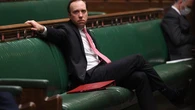 Royaume-Uni : le ministre britannique de la Santé démissionne pour non-respect des règles sanitaires